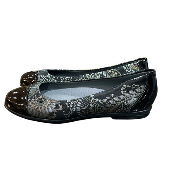 SAS Scenic Ballet Flat Brocade Patent Leather Round‎ Toe Slip On Size 10 N NEW - Picture 1 of 8